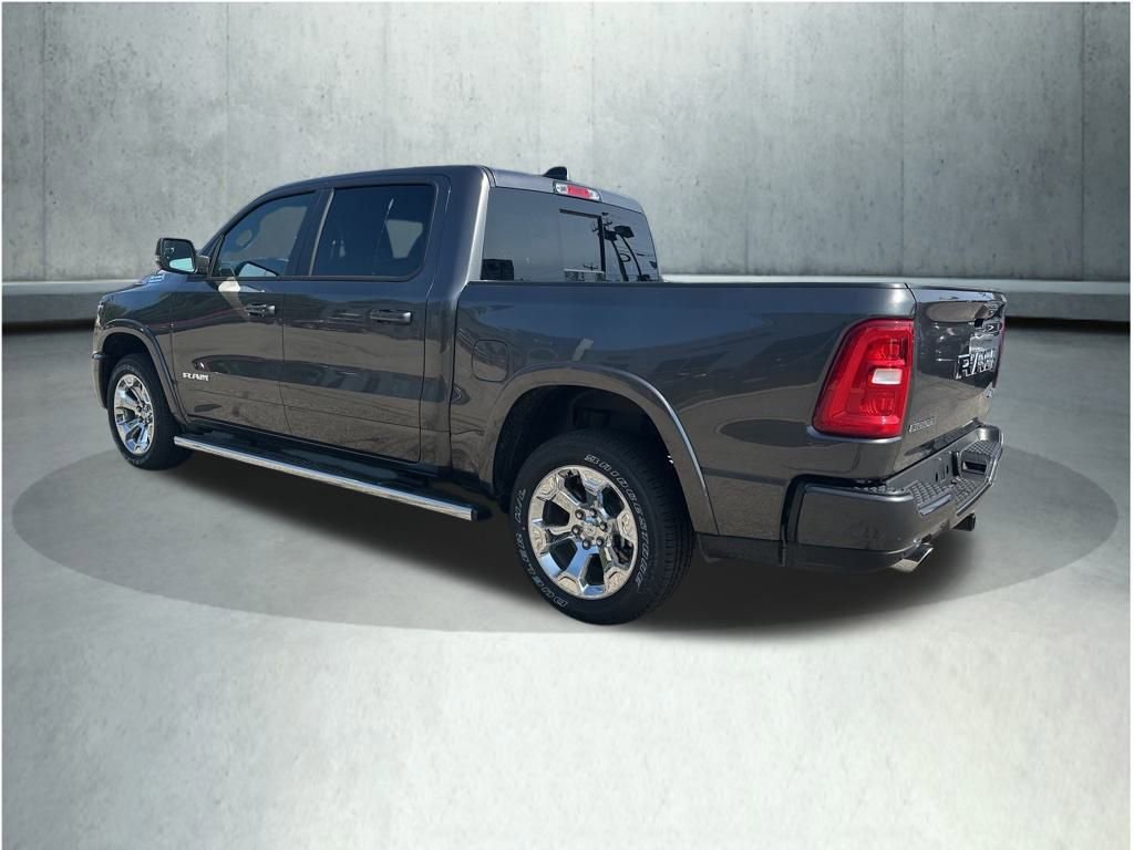 New 2026 RAM 1500 4x4 Crew Cab image 3