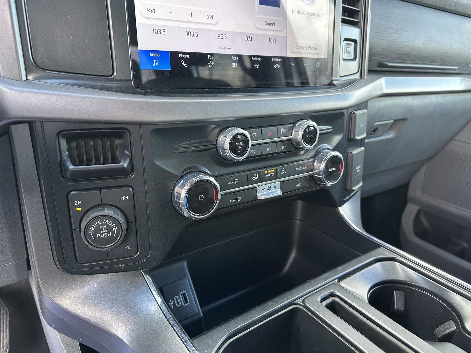 Used 2025 Ford F150 XLT w/ Equipment Group 301A Standard image 28