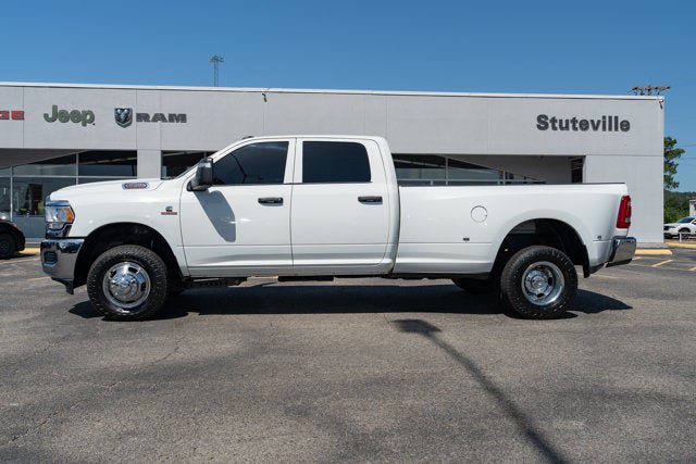 Used 2024 RAM 3500 Tradesman w/ Chrome Appearance Group AWD/4WD image 2