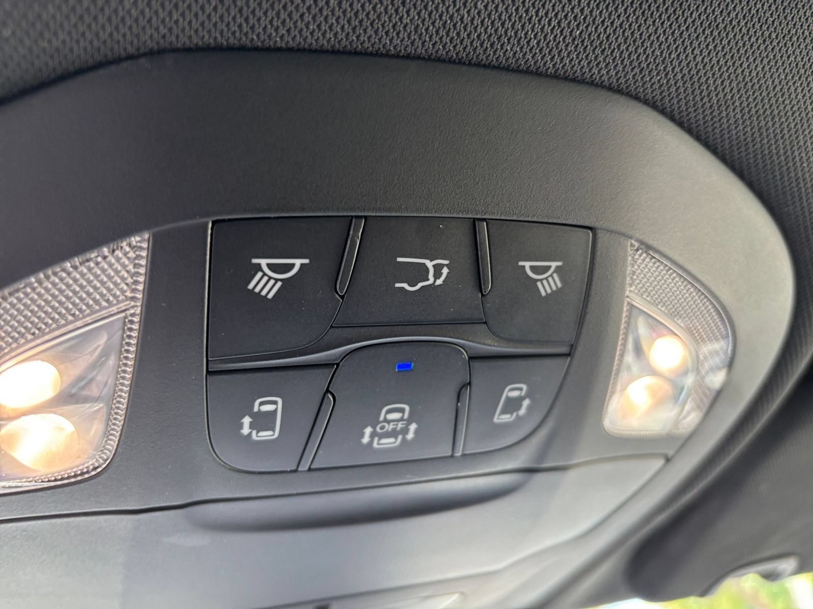 Used 2025 Chrysler Pacifica Select FWD image 22