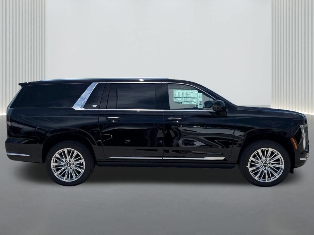 New 2026 Cadillac Escalade ESV Luxury AWD/4WD image 4