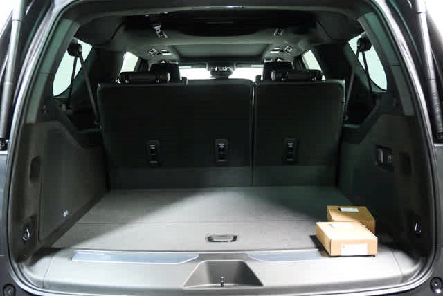 Certified 2026 Cadillac Escalade ESV Platinum Sport AWD/4WD image 14