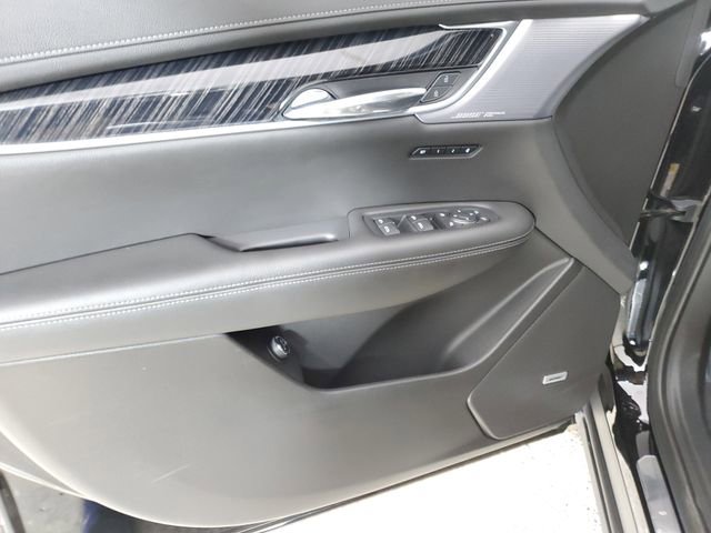 Used 2023 Cadillac XT6 Premium Luxury w/ Technology Package image 20