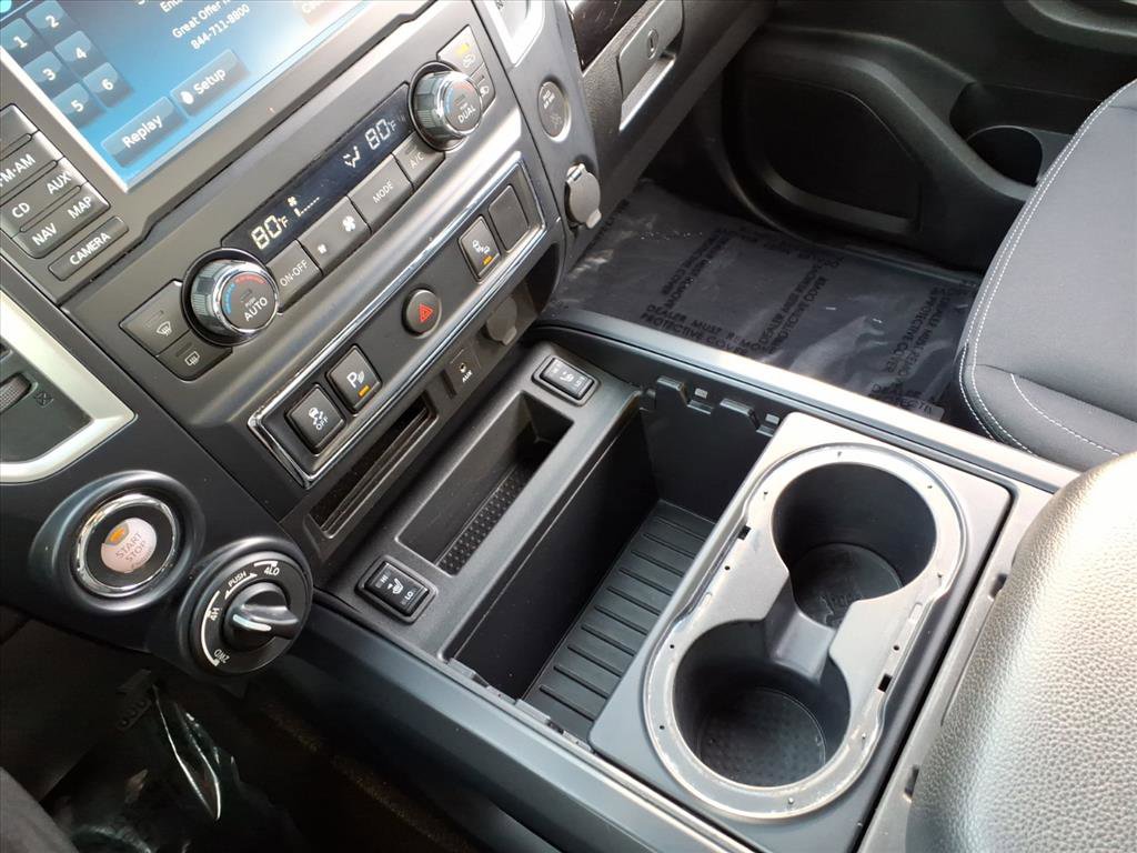 Used 2018 Nissan Titan SV w/ SV Convenience Package image 22