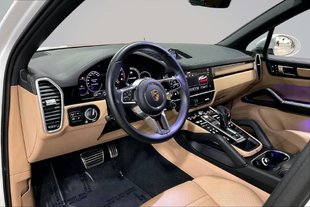 Used 2023 Porsche Cayenne S Platinum AWD/4WD image 14