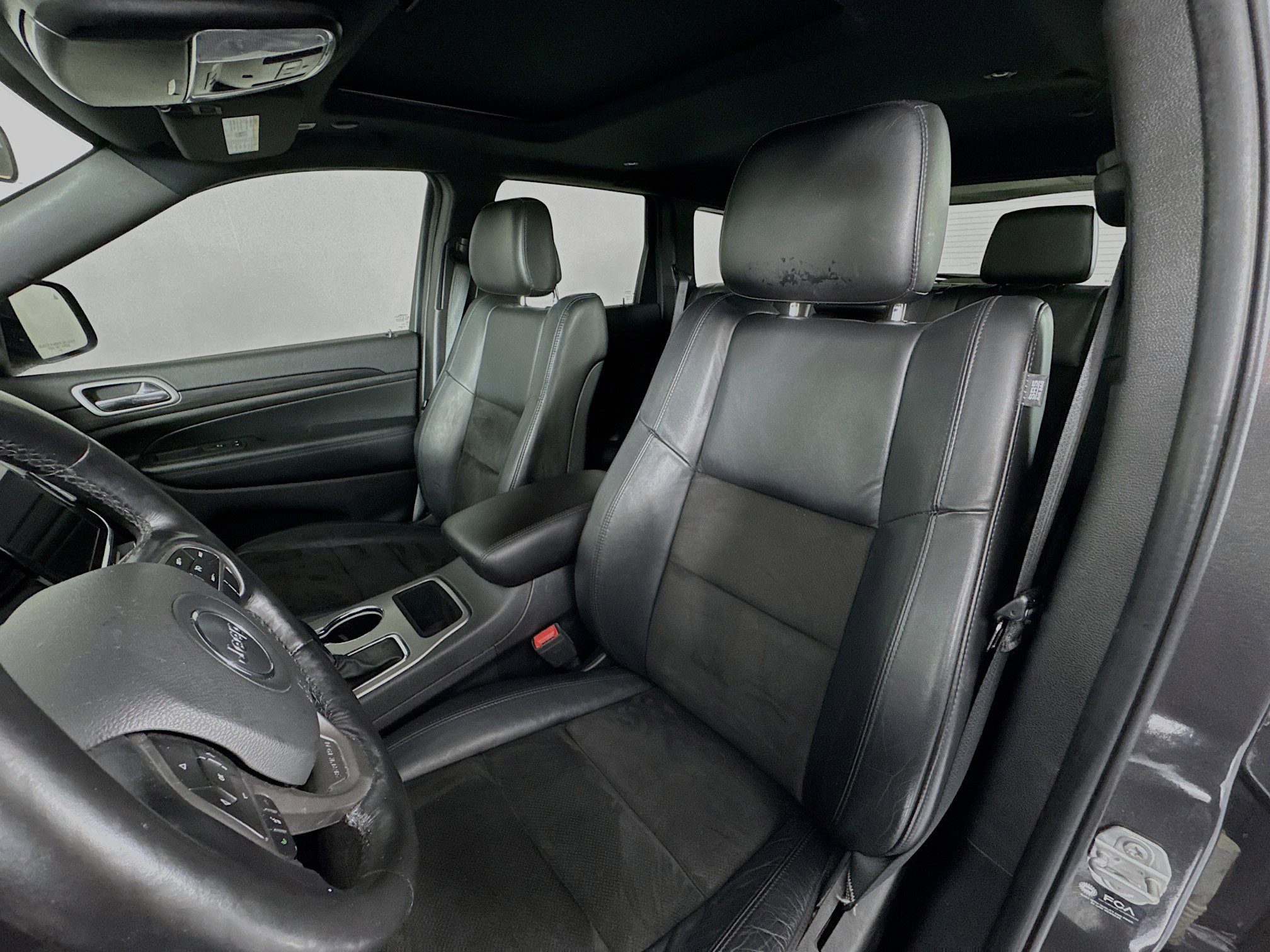 Used 2021 Jeep Grand Cherokee Laredo X image 21