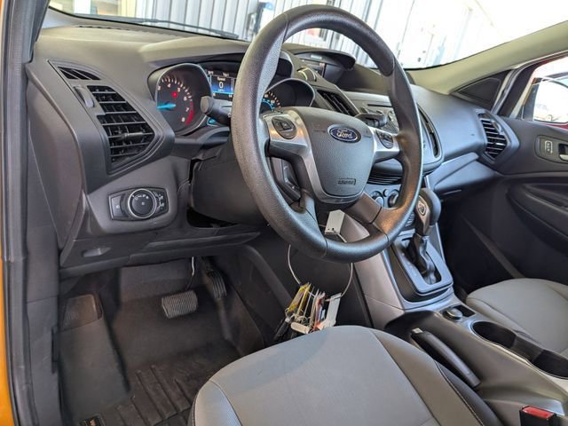 Used 2016 Ford Escape SE AWD/4WD image 2