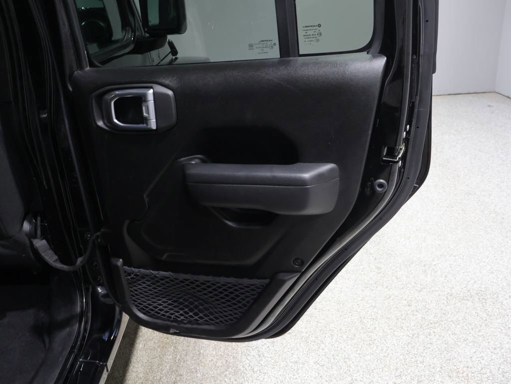 Used 2023 Jeep Gladiator Sport AWD/4WD image 21