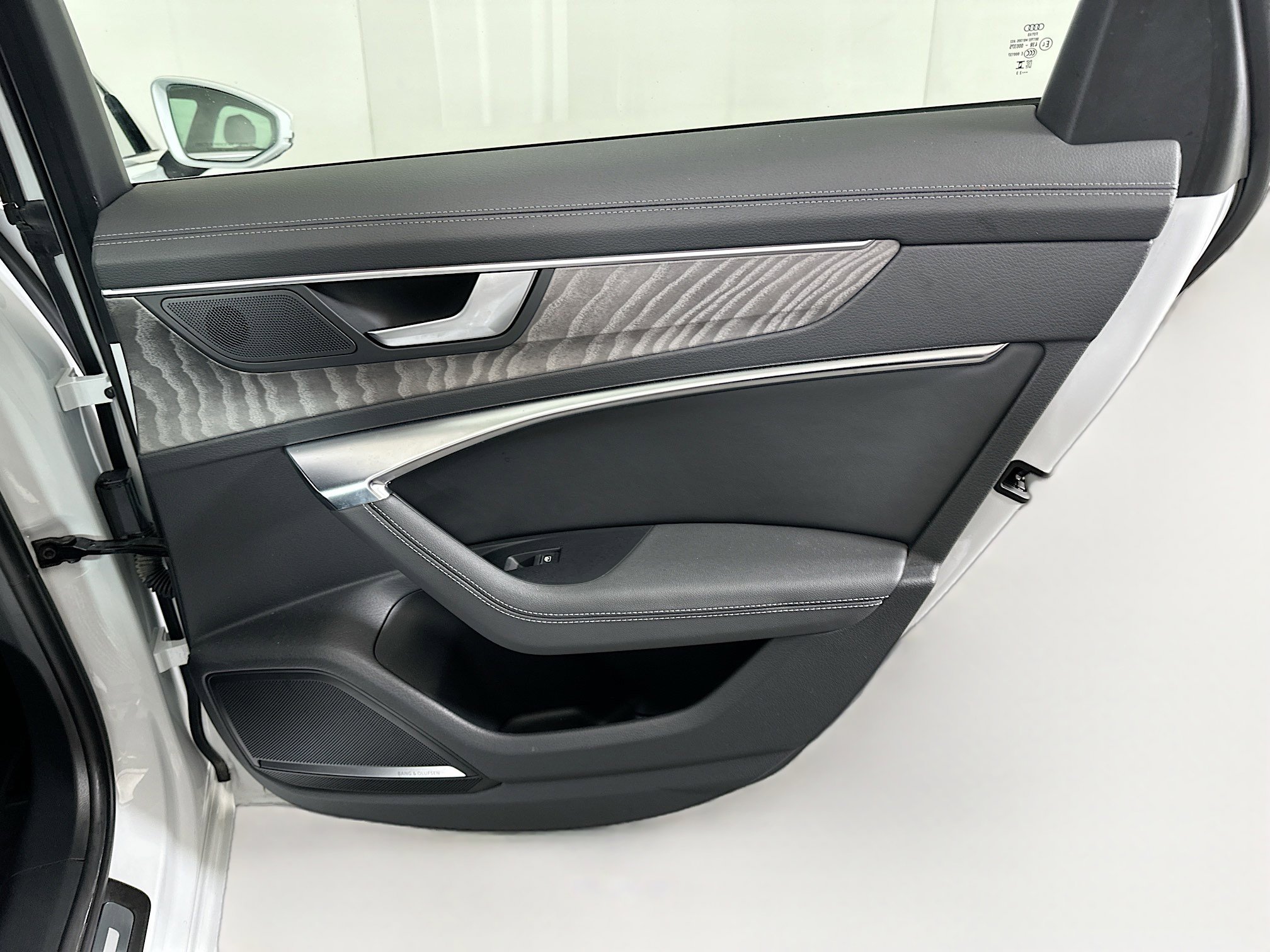 Used 2024 Audi A6 Premium Plus image 31