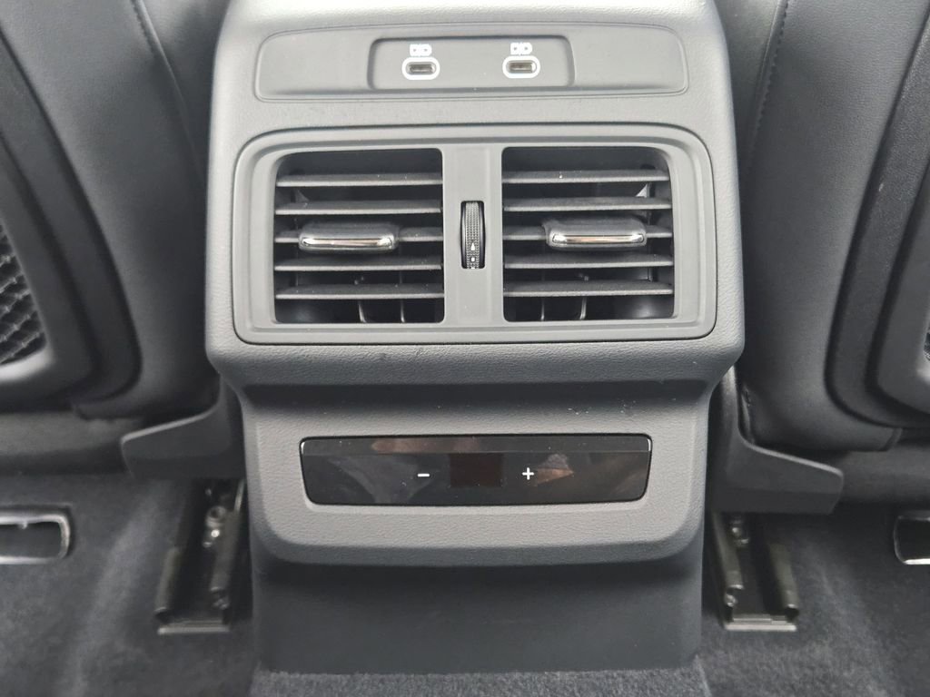Certified 2025 Audi Q5 2.0T Premium image 38