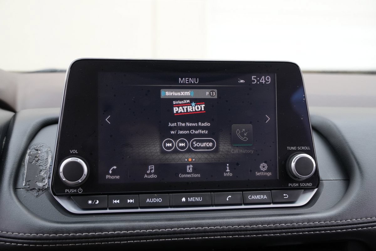 Used 2023 Nissan Rogue SV FWD image 39