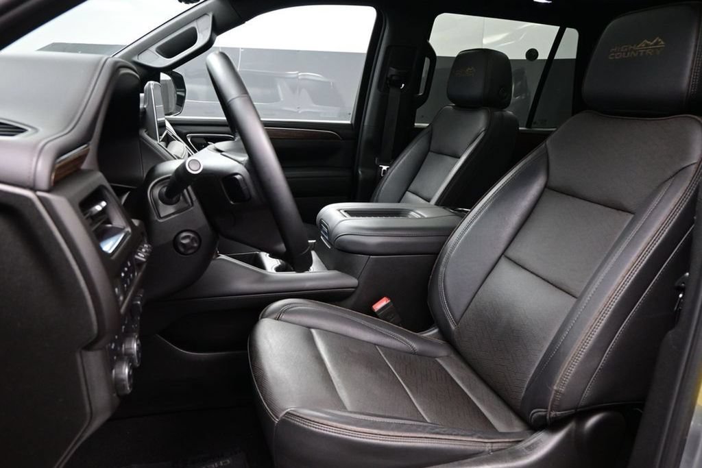 Used 2024 Chevrolet Tahoe High Country AWD/4WD image 9