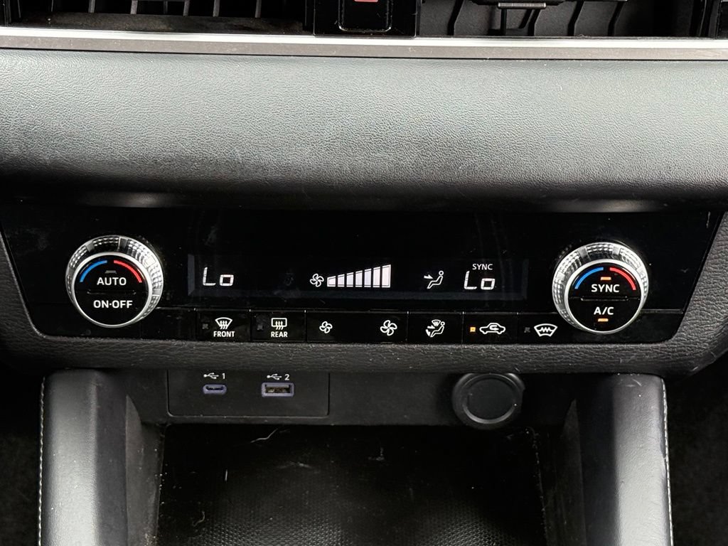 Used 2022 Mitsubishi Outlander ES AWD/4WD image 19