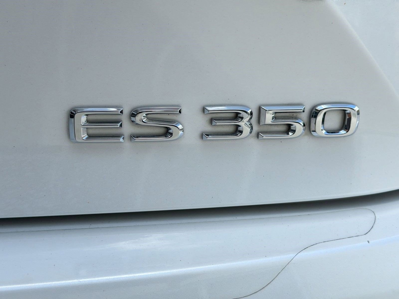 Used 2015 Lexus ES 350 w/ Luxury Package image 32