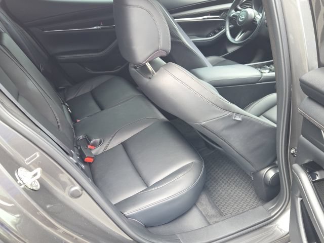 Used 2024 MAZDA MAZDA3 s FWD image 10