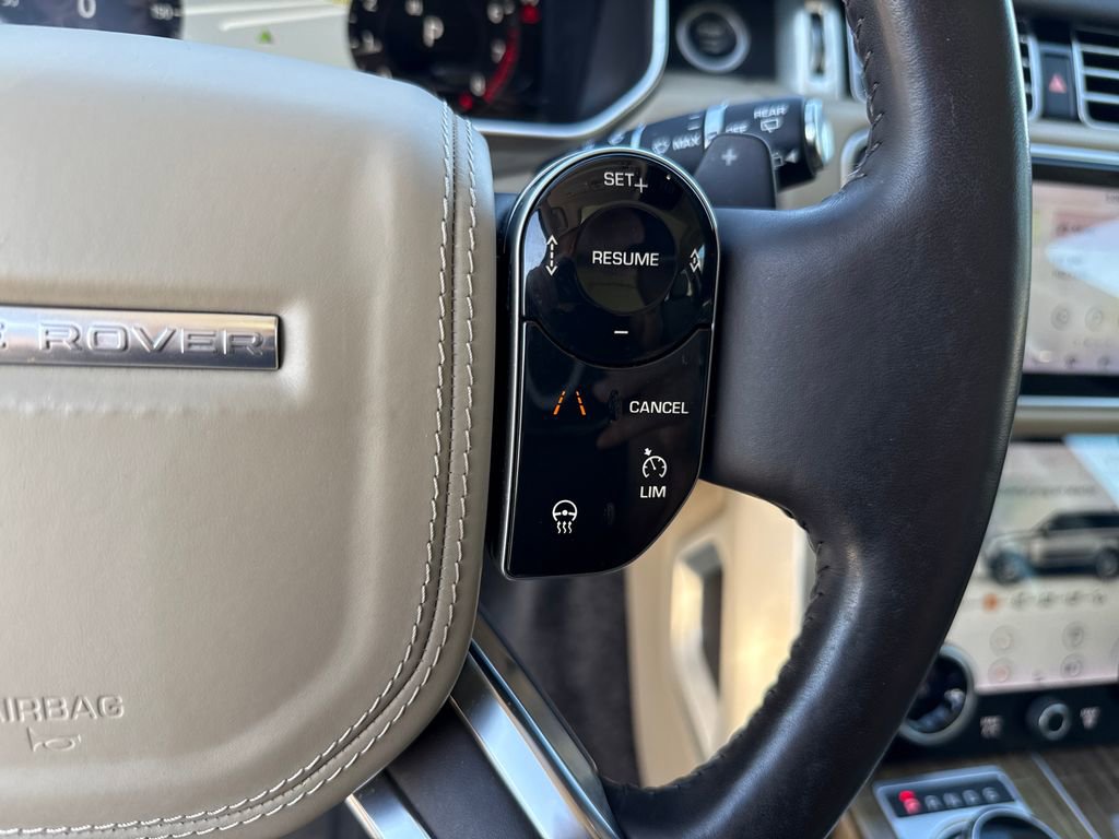 Used 2020 Land Rover Range Rover HSE image 16