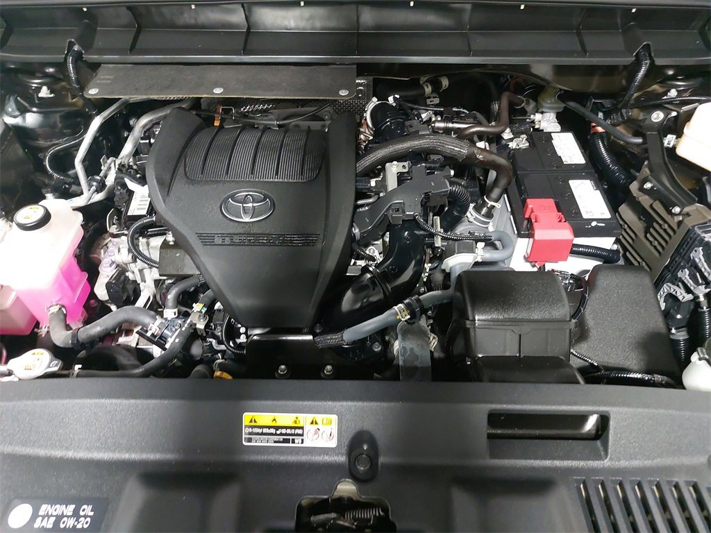Used 2023 Toyota Highlander LE image 31