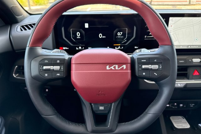 New 2026 Kia K4 GT-Line w/ GT-Line Premium Package FWD image 27
