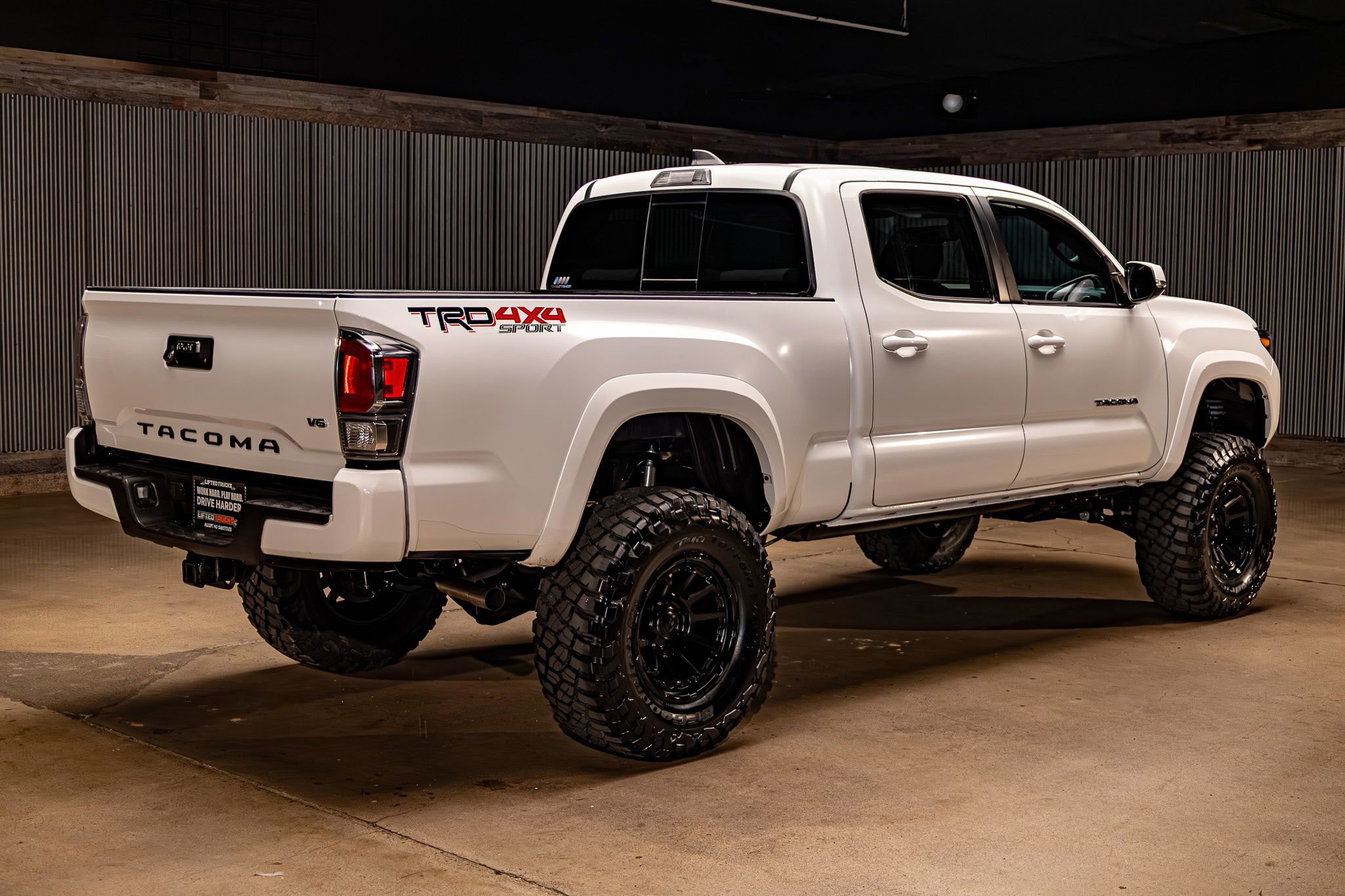 Used 2023 Toyota Tacoma TRD Sport image 10