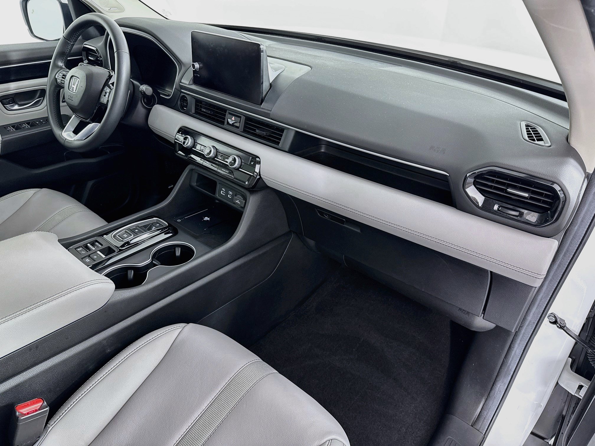 Certified 2024 Honda Pilot Touring image 32