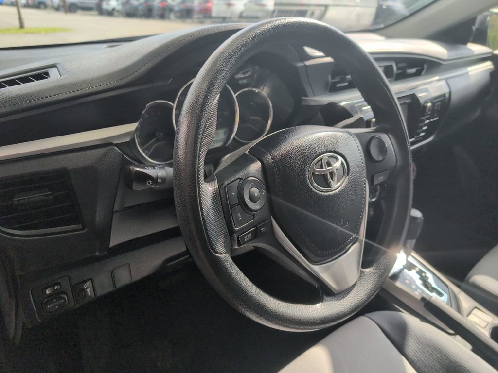 Used 2016 Toyota Corolla S image 28