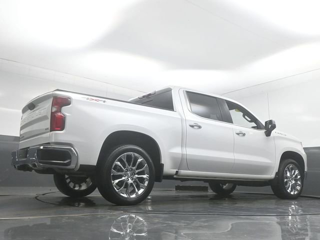 Used 2023 Chevrolet Silverado 1500 LTZ w/ LTZ Premium Package AWD/4WD image 32
