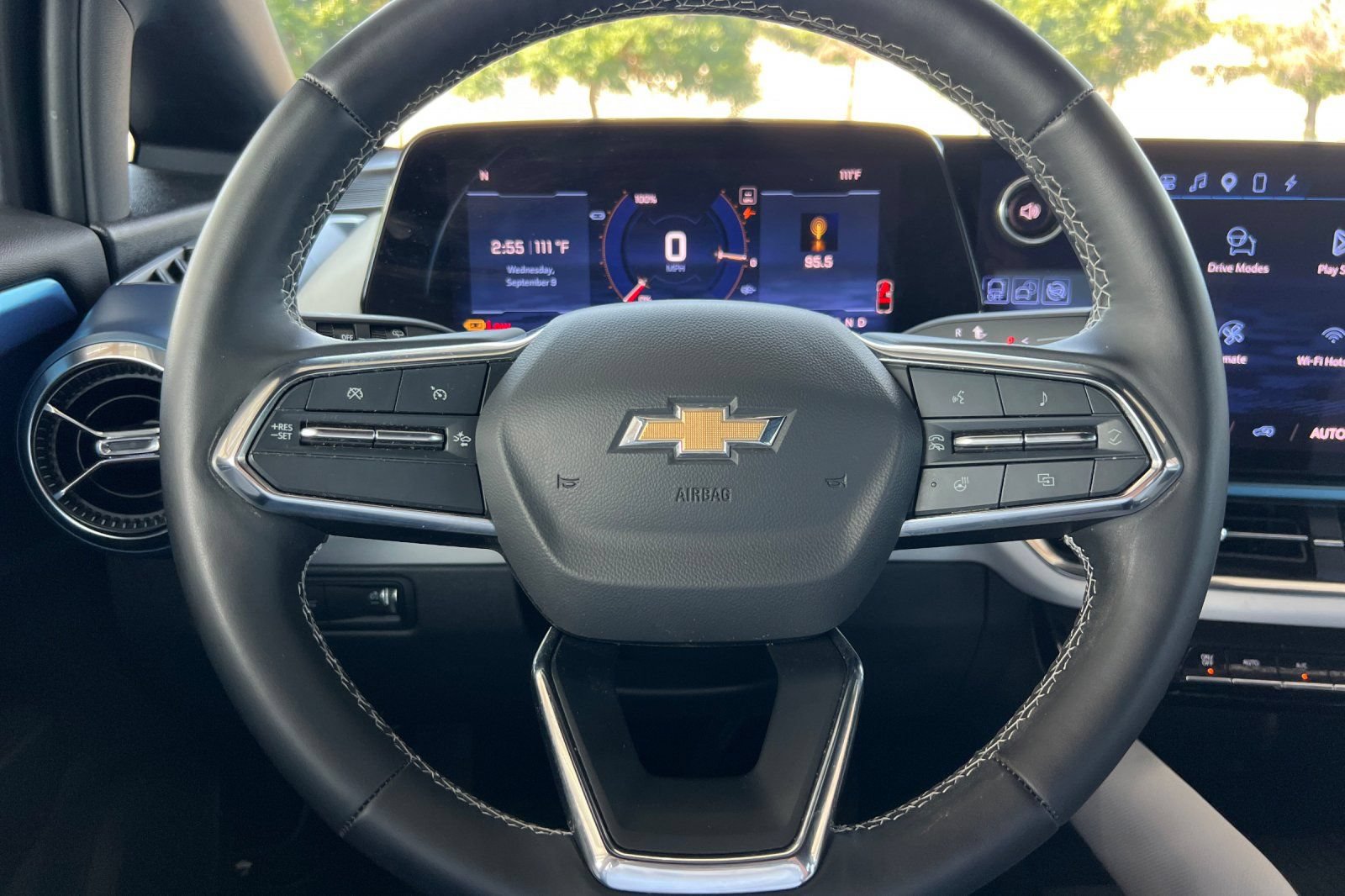 Used 2024 Chevrolet Equinox EV LT AWD/4WD image 32