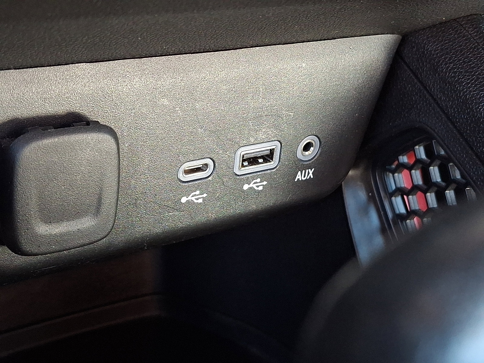 Used 2021 Chevrolet TrailBlazer RS w/ Convenience Package image 33