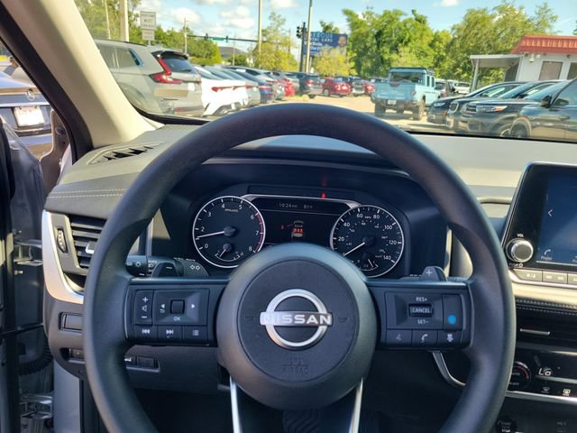 Used 2024 Nissan Rogue SV AWD/4WD image 26