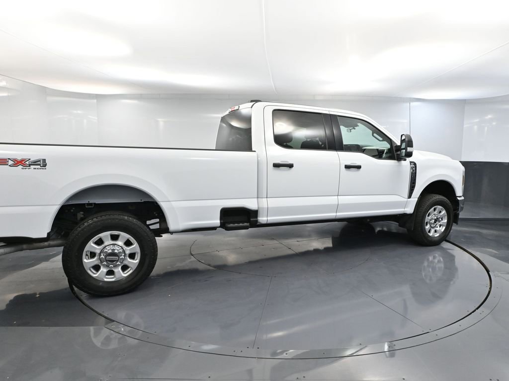 Used 2024 Ford F350 XLT w/ FX4 Off-Road Package image 6