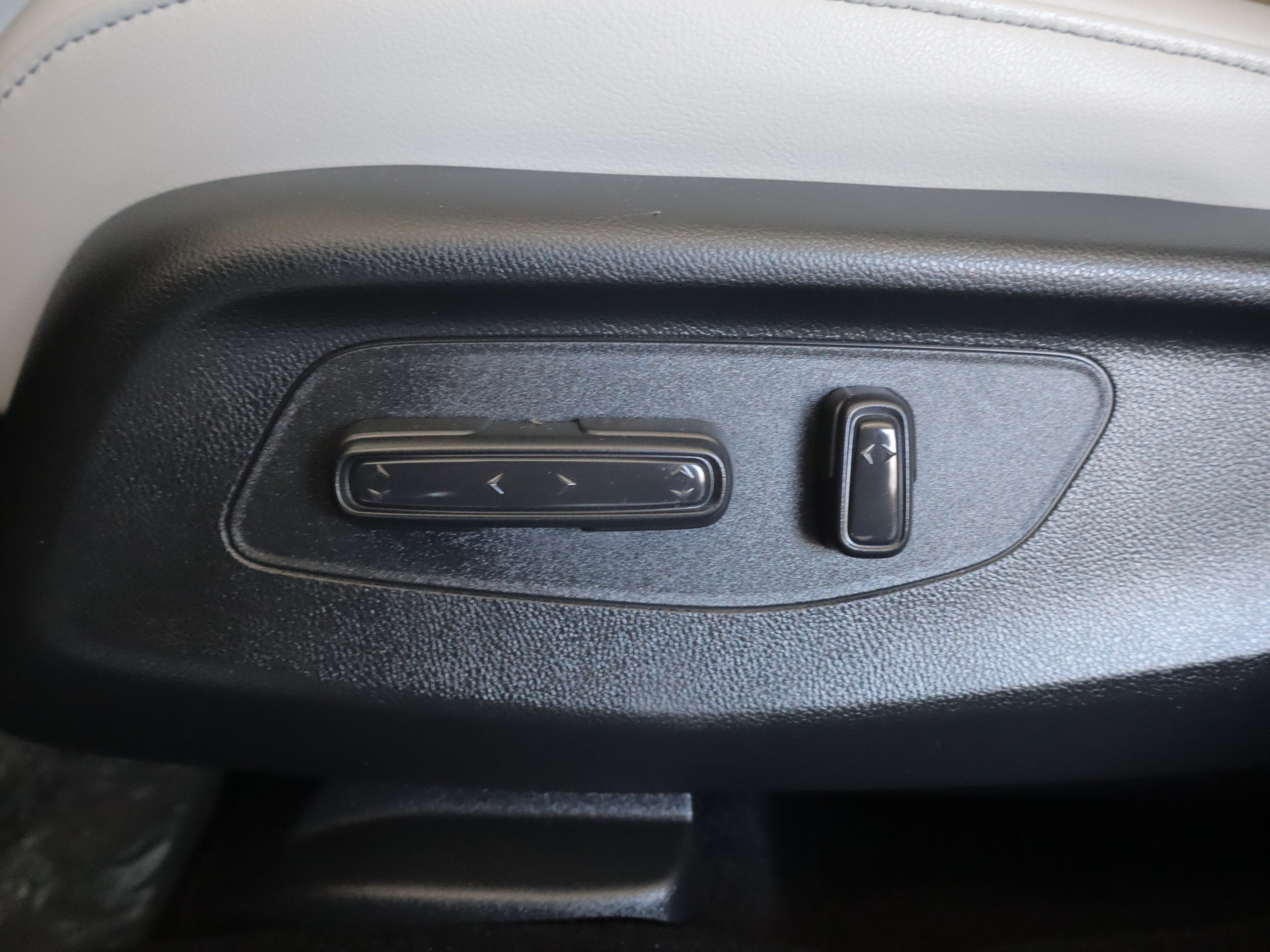 Used 2024 Honda HR-V EX-L image 13