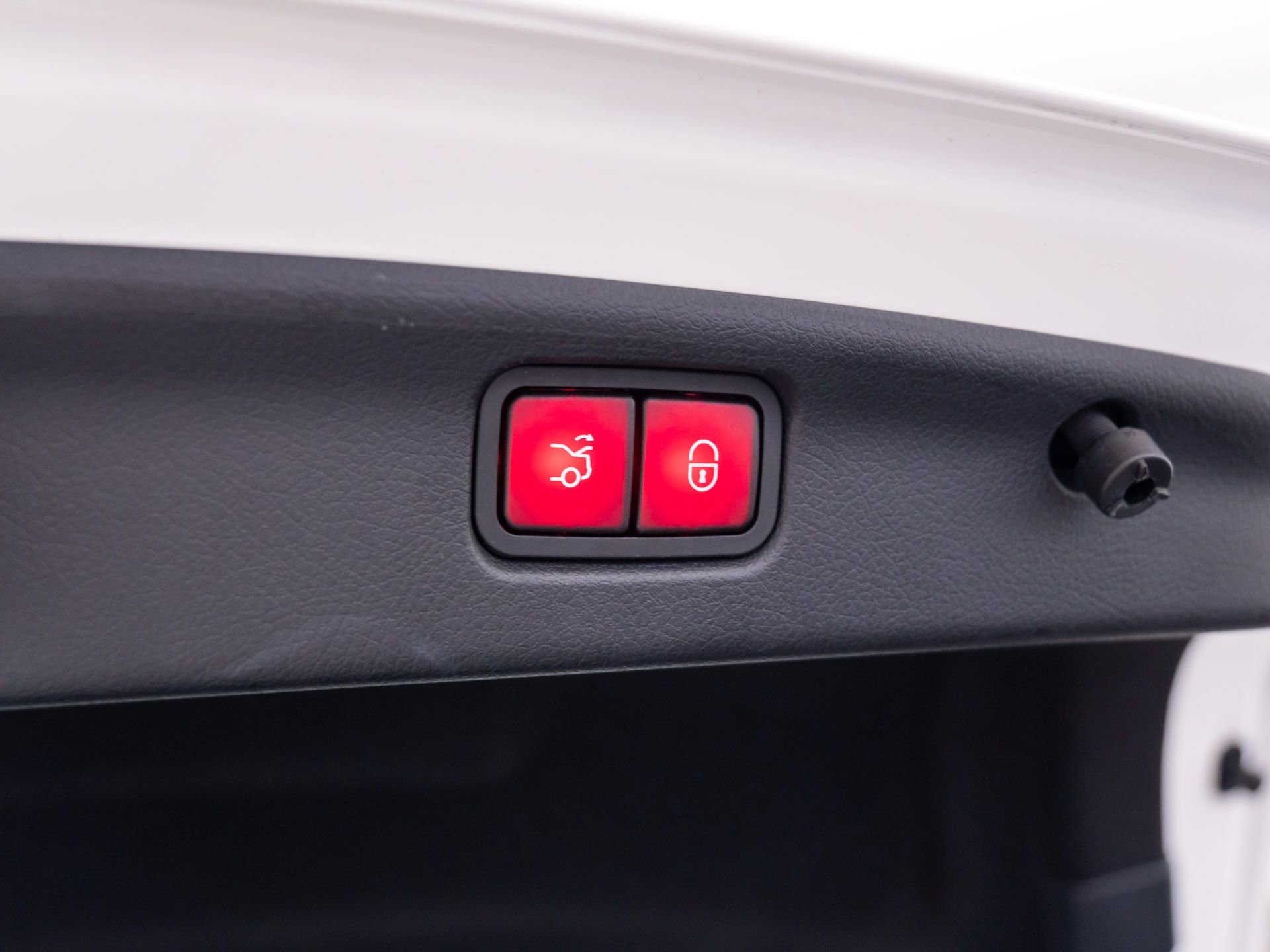 Certified 2023 Mercedes-Benz C 300 4MATIC Sedan image 34