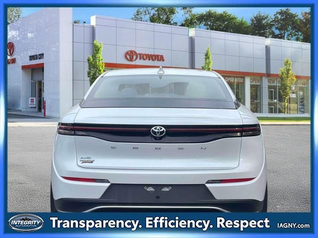 Used 2023 Toyota Crown AWD/4WD image 7