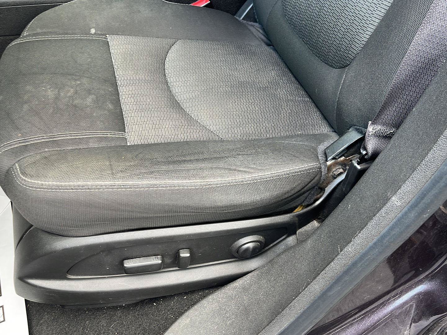 Used 2015 Chevrolet Traverse LT FWD image 19