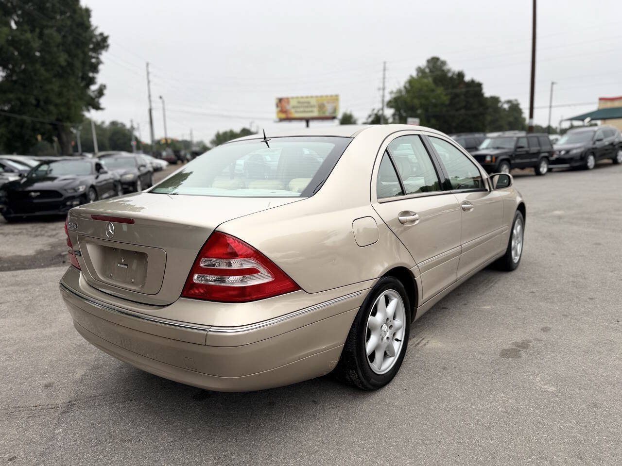 Used 2002 Mercedes-Benz C 240 Sedan image 5