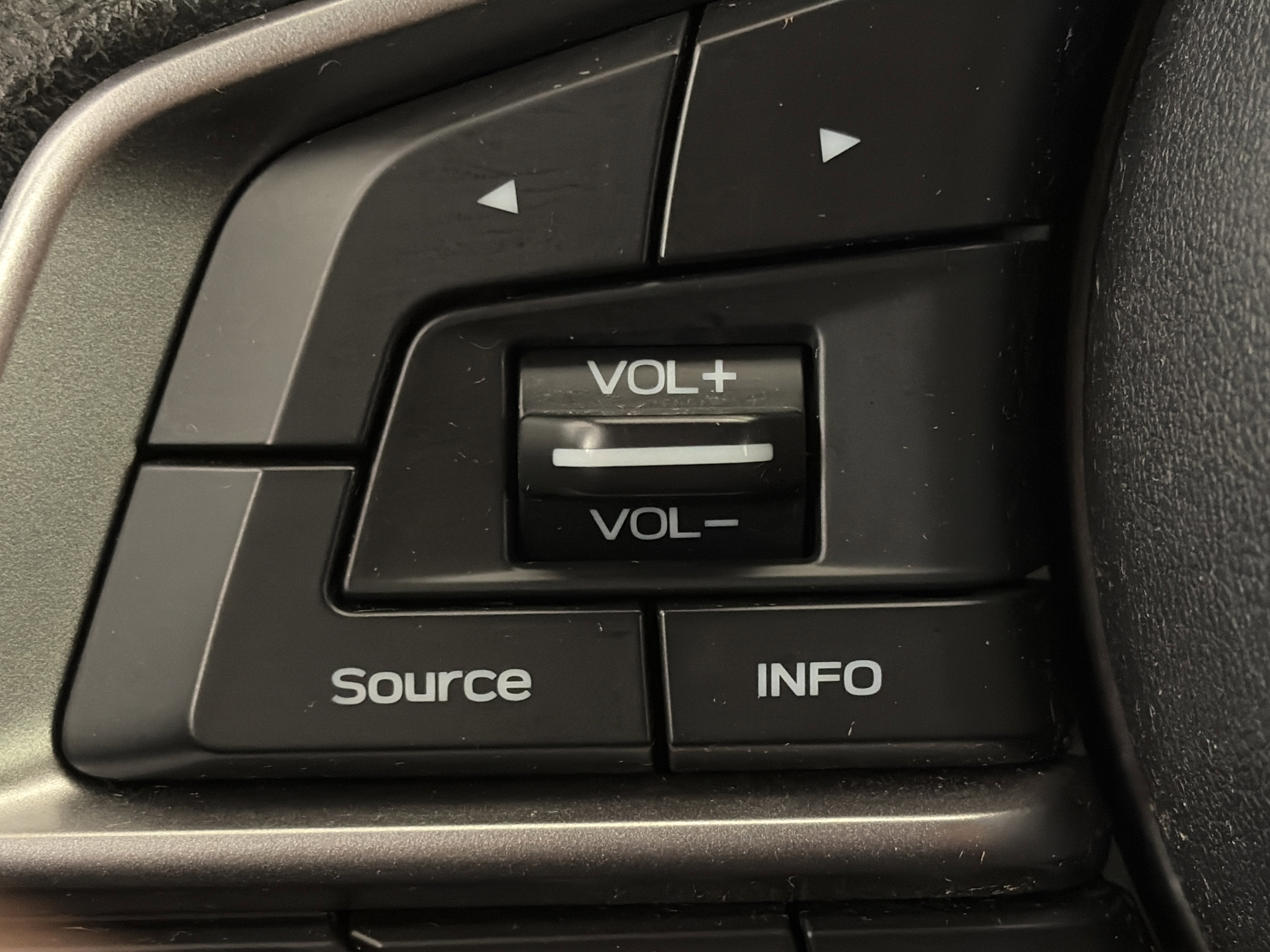 Certified 2023 Subaru Crosstrek 2.0i image 17