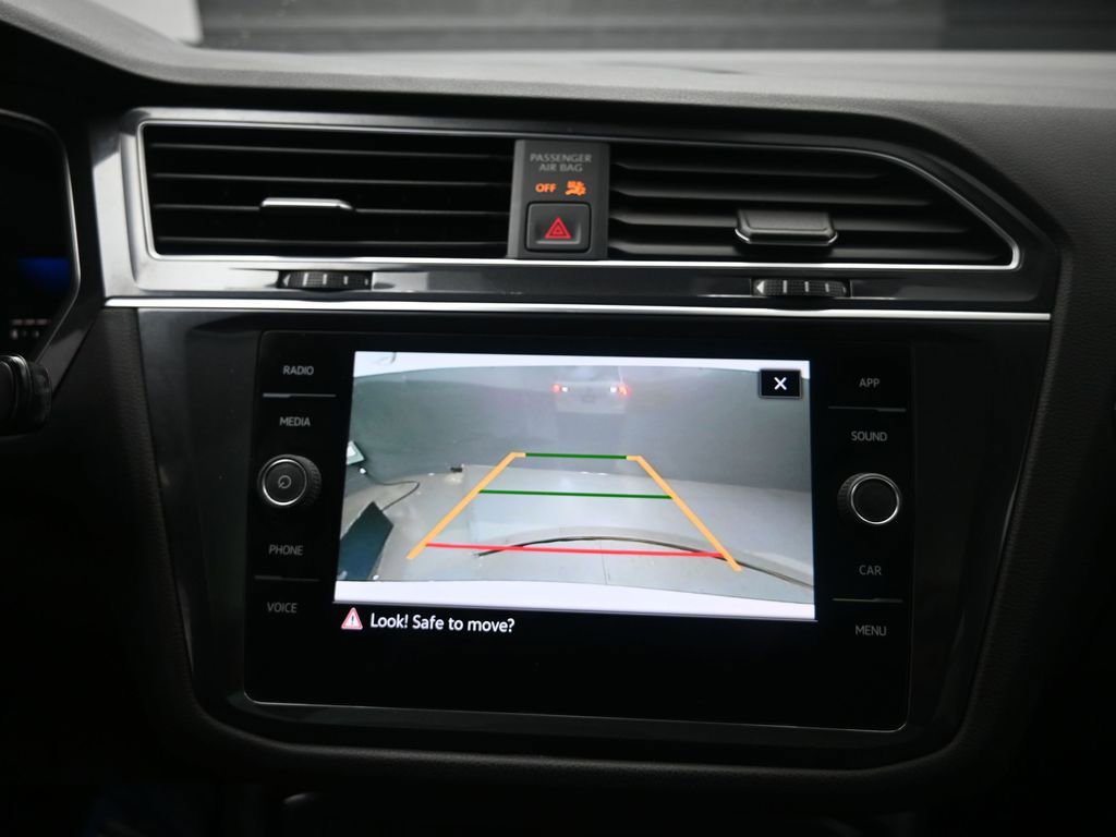 Used 2022 Volkswagen Tiguan SE FWD image 12