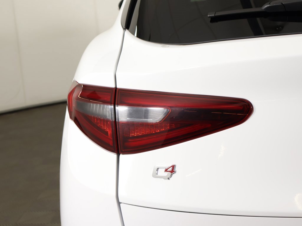 Used 2022 Alfa Romeo Stelvio Ti image 16