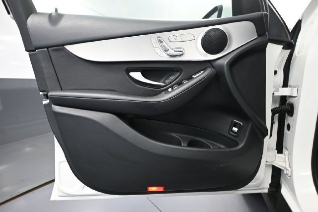 Used 2019 Mercedes-Benz GLC 300 image 14