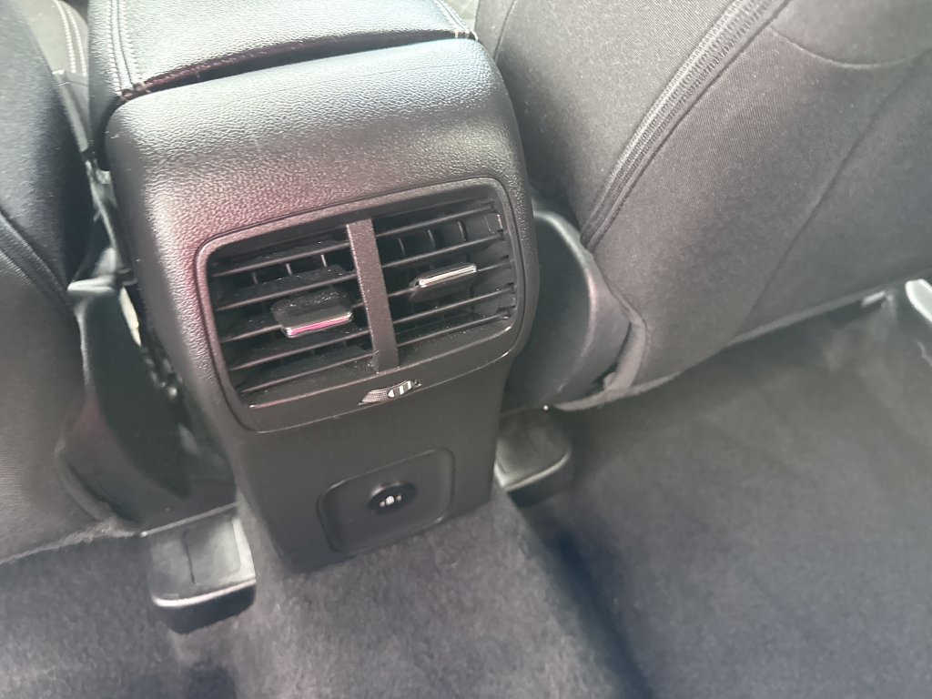 Used 2025 Ford Escape Active AWD/4WD image 16