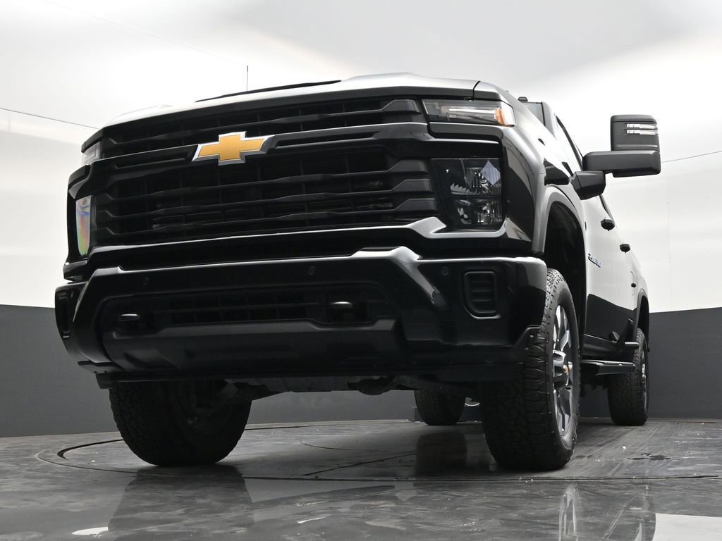 Used 2025 Chevrolet Silverado 2500 Custom w/ Custom Value Package AWD/4WD image 27
