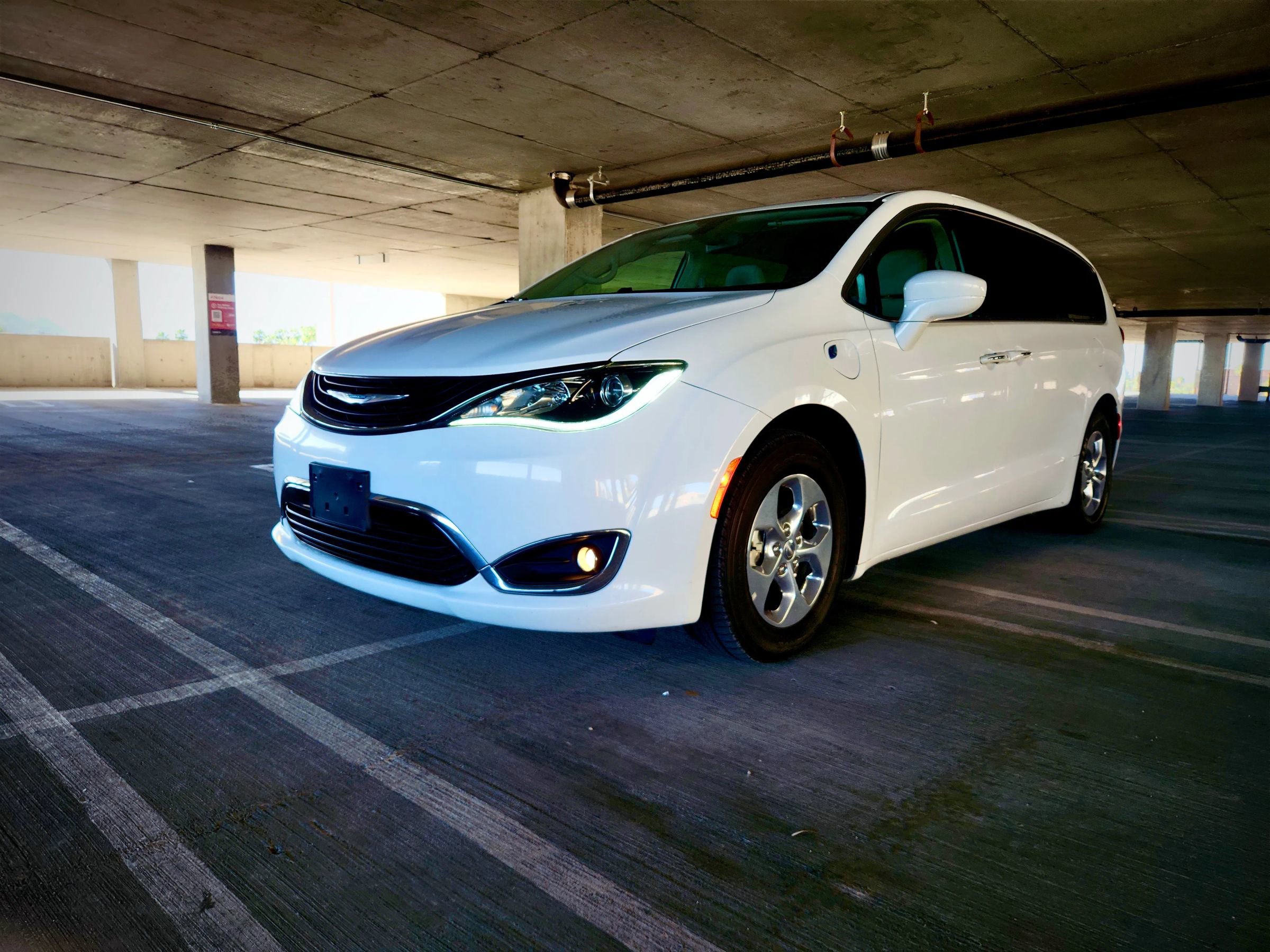 Used 2019 Chrysler Pacifica Touring Plus image 5