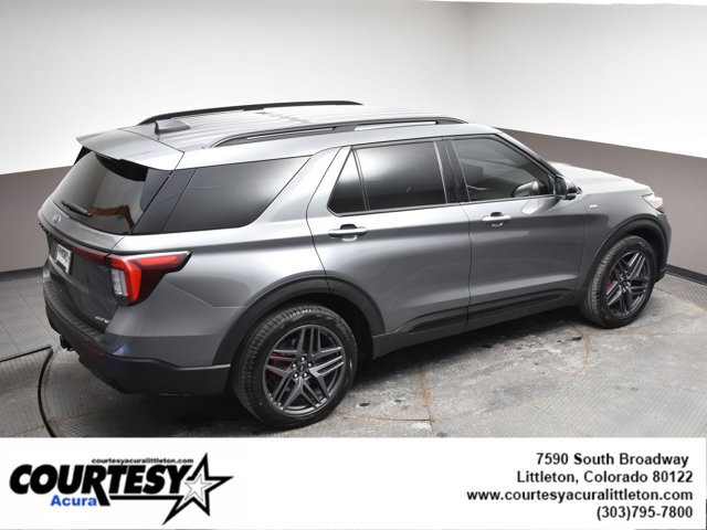 Used 2025 Ford Explorer ST-Line w/ Premium Package image 37
