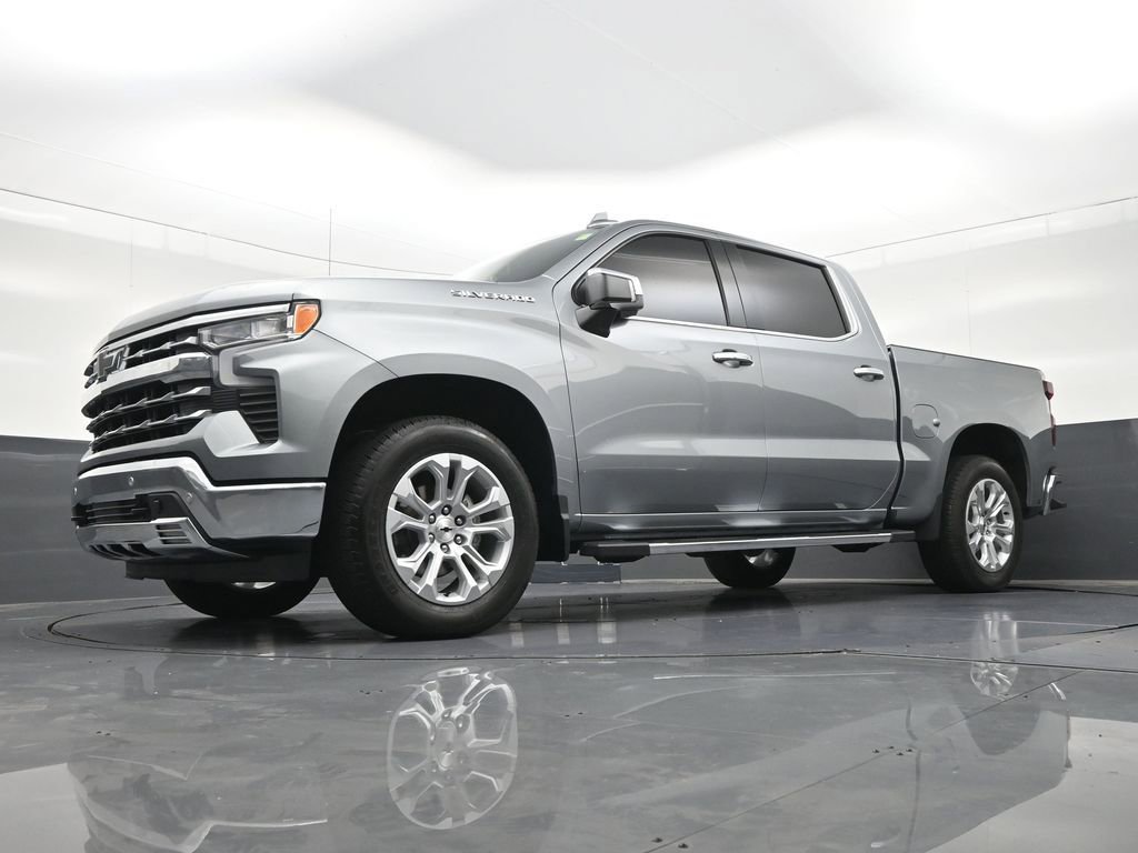 Used 2025 Chevrolet Silverado 1500 LTZ RWD image 27