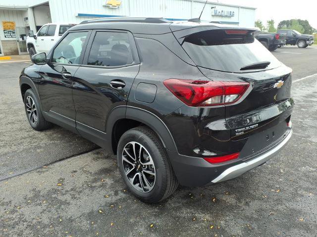 Used 2024 Chevrolet TrailBlazer LT w/ LT Cold Weather Package AWD/4WD image 7