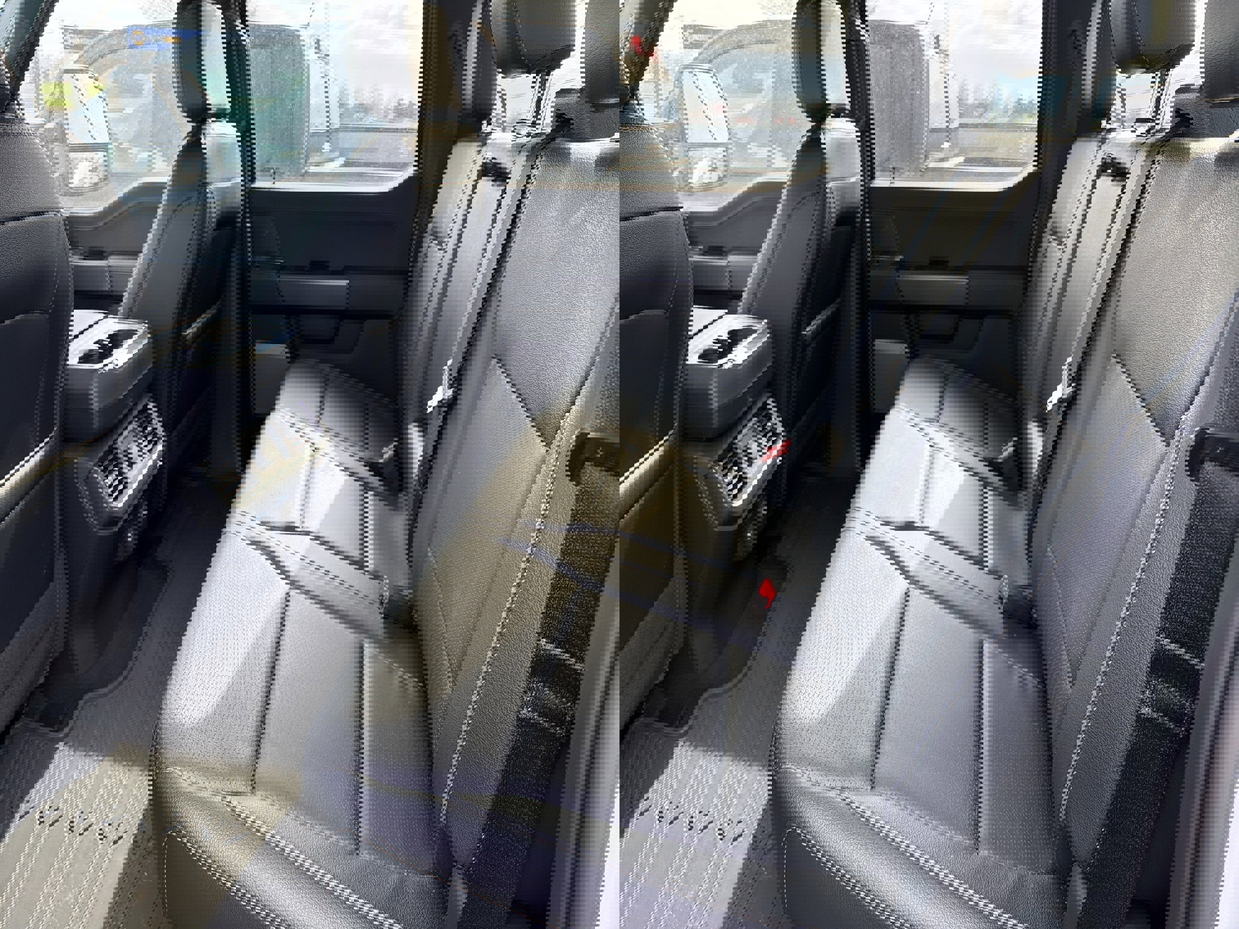 Used 2025 Ford F150 Lariat w/ Equipment Group 501A Mid image 24