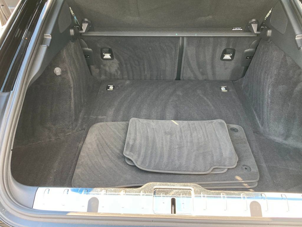 Certified 2023 Porsche Panamera 4 Platinum Edition image 23