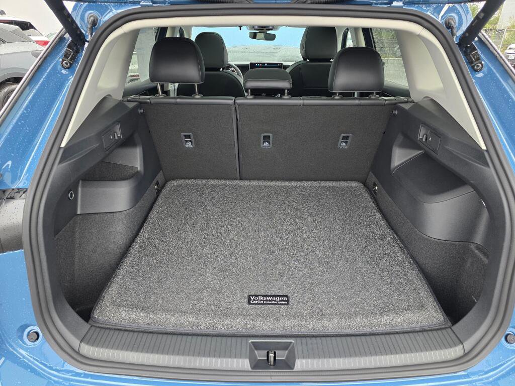 New 2026 Volkswagen Tiguan SE image 17