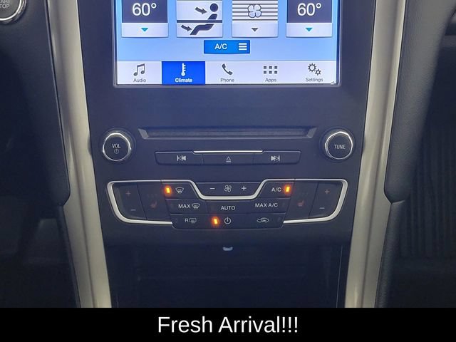 Used 2018 Ford Fusion SE w/ Fusion SE Technology Package FWD image 23