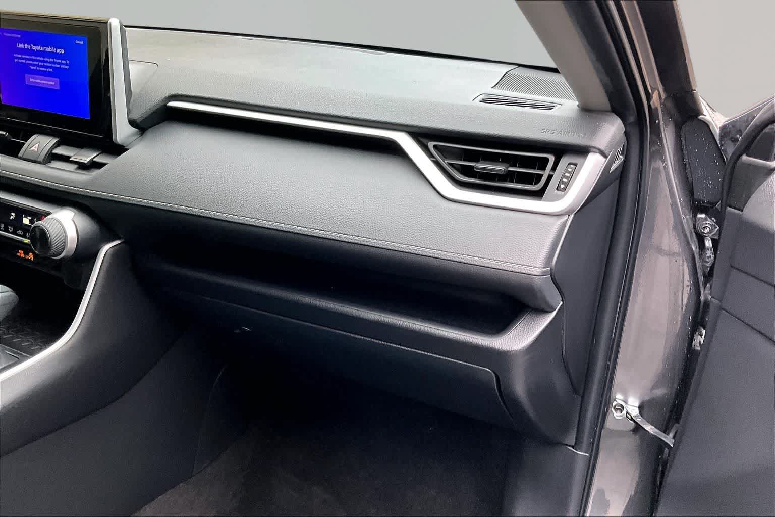 Certified 2023 Toyota RAV4 LE FWD image 19